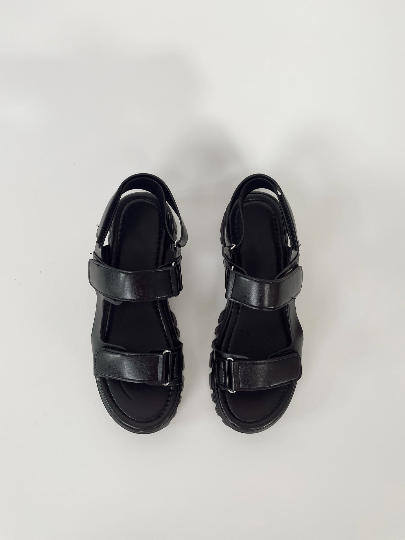 Reyes Sandals // Black